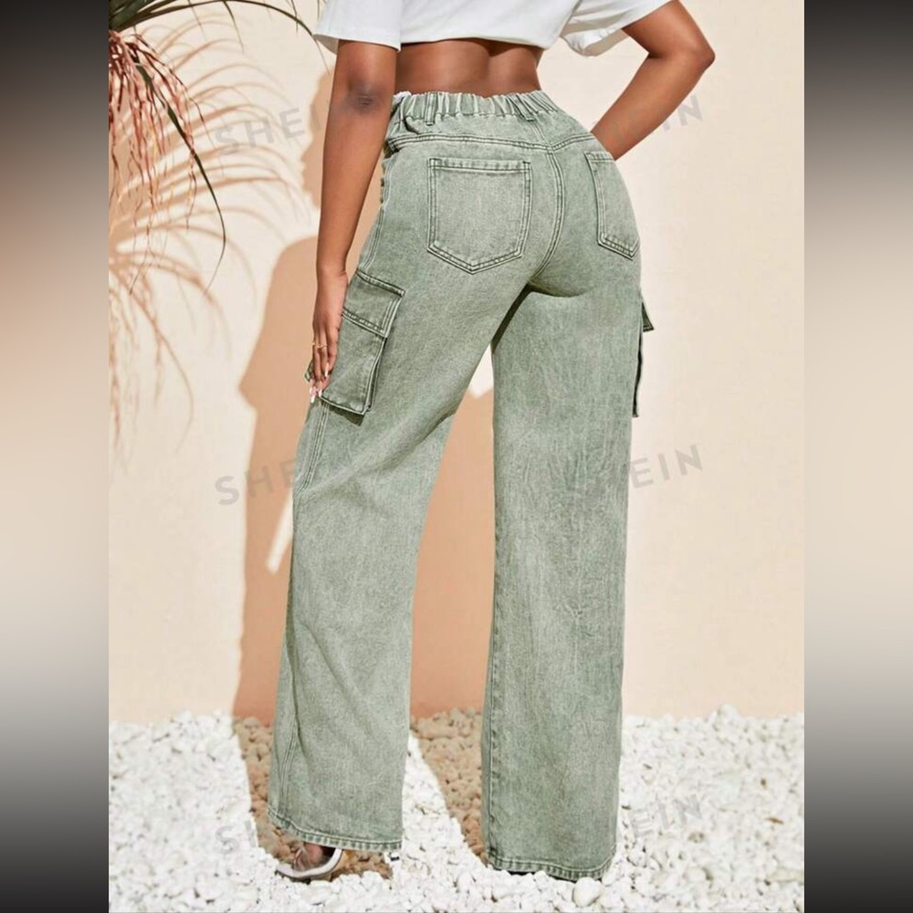 SHEIN distressed waist cargo jeans wide leg, stone wash